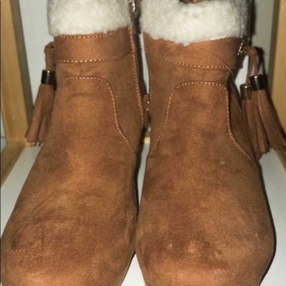 Shoes - Picture 2 of 2